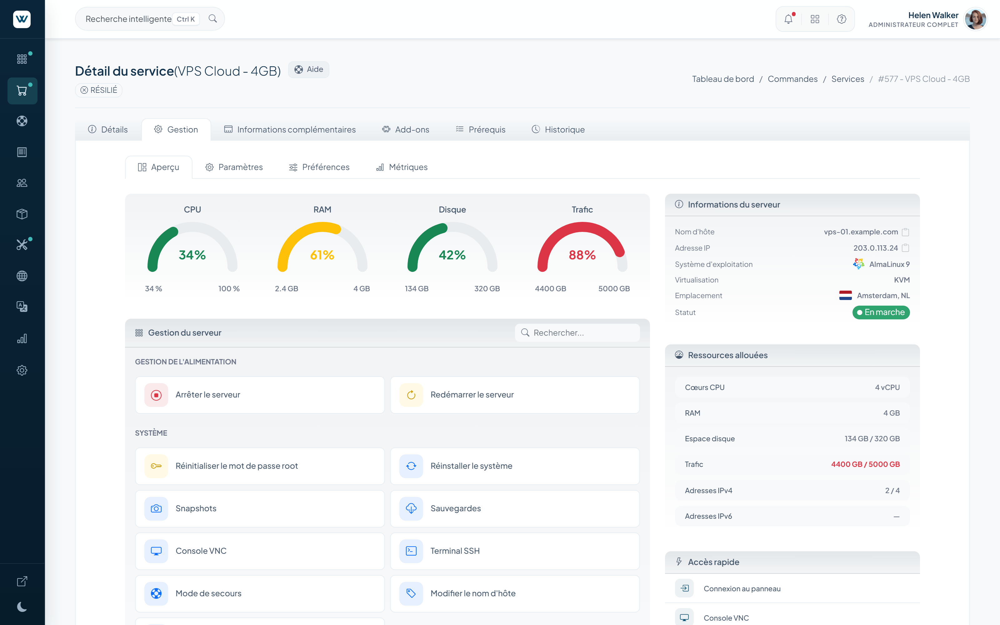 Gestion du service serveur dans WISECP : commandes d'alimentation, réinstallation, snapshots et console VNC avec jauges de ressources en direct